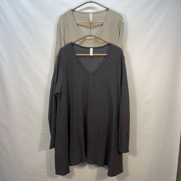 North Star Base Gray Beige Hi-Low Hem Long Sleeve V-Neck T-Shirt Bundle of 2 XS - Picture 1 of 13